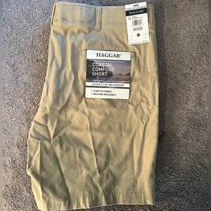 Brand New. Men’s Coastal Comfort Haggar Short.